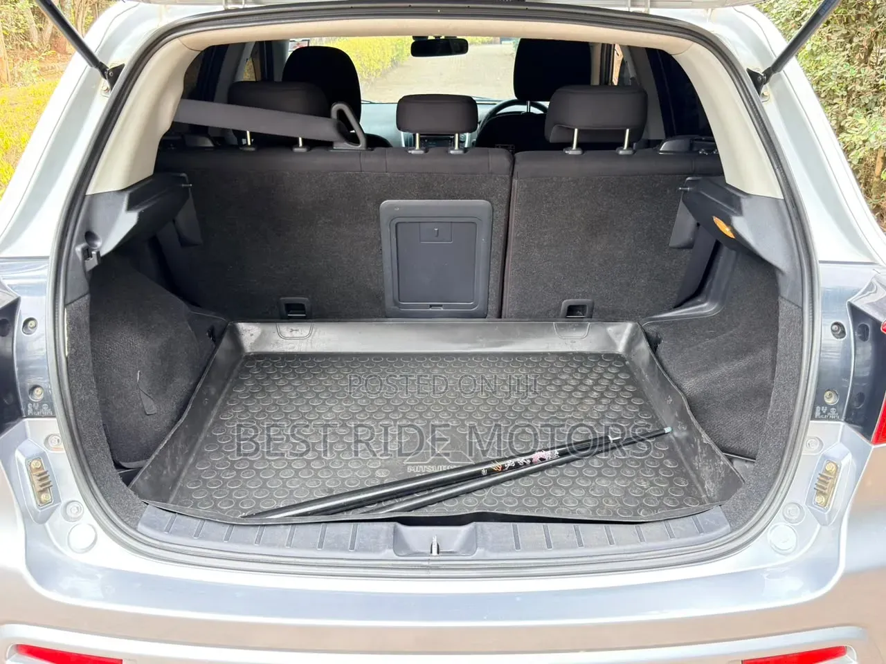 Mitsubishi RVR 2010 Silver