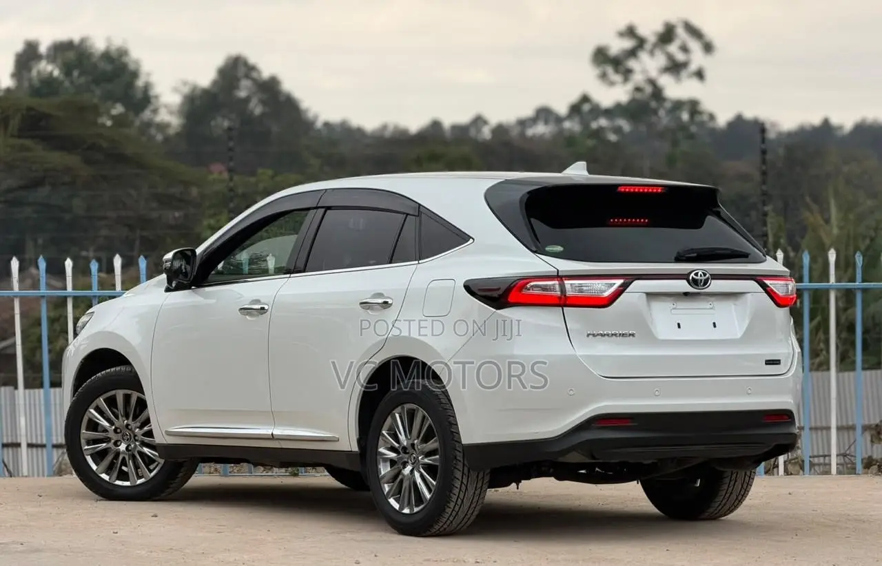 Toyota Harrier 2.0 2019 Pearl