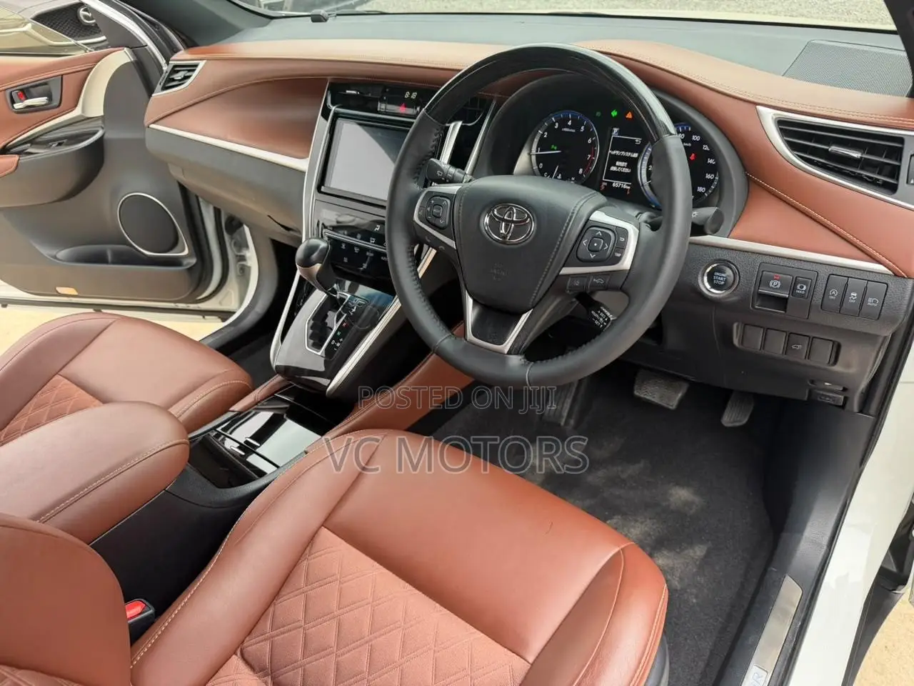 Toyota Harrier 2.0 2019 Pearl
