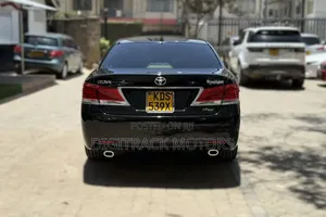 Toyota Crown 2016 Black