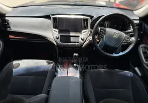 Toyota Crown 2016 Black