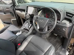 Toyota Alphard 2.5 Petrol AWD 2019
