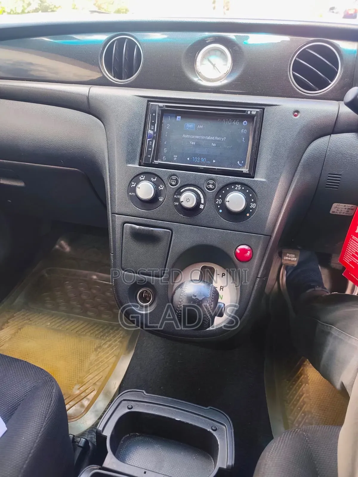 Mitsubishi Airtrek 2004 Silver