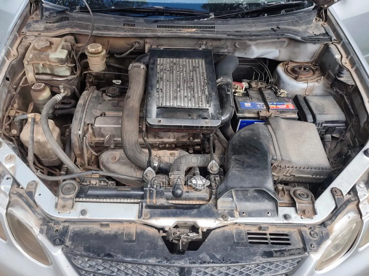 Mitsubishi Airtrek 2004 Silver