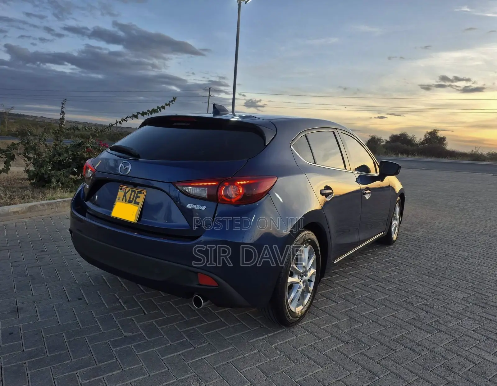 Mazda Axela 2015 Blue