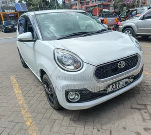 Toyota Passo 1.0 FWD 2018 White