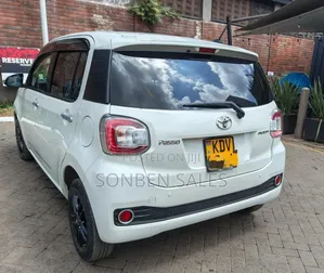 Toyota Passo 1.0 FWD 2018 White