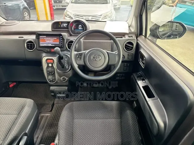 Toyota Spade 2019 Black