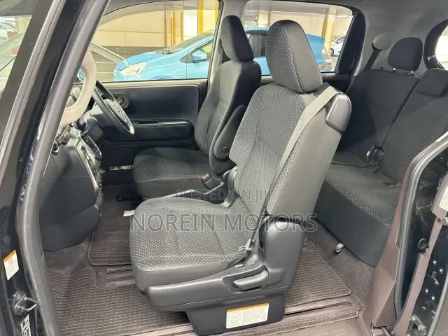 Toyota Spade 2019 Black
