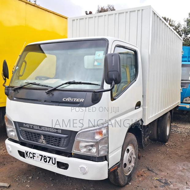 Mitsubishi Canter Fe71 - main view