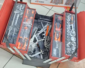85PC Tool Set With Metal Box 1/4" & 1/2"
