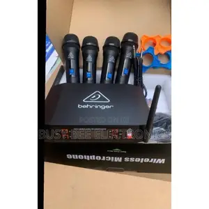 BEHRINGER 4in1 Wireless Microphone