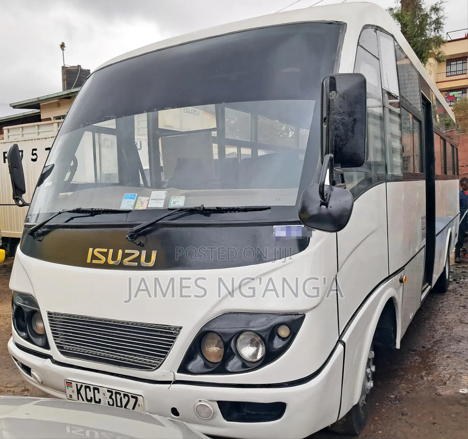 Isuzu NQR 2014 White