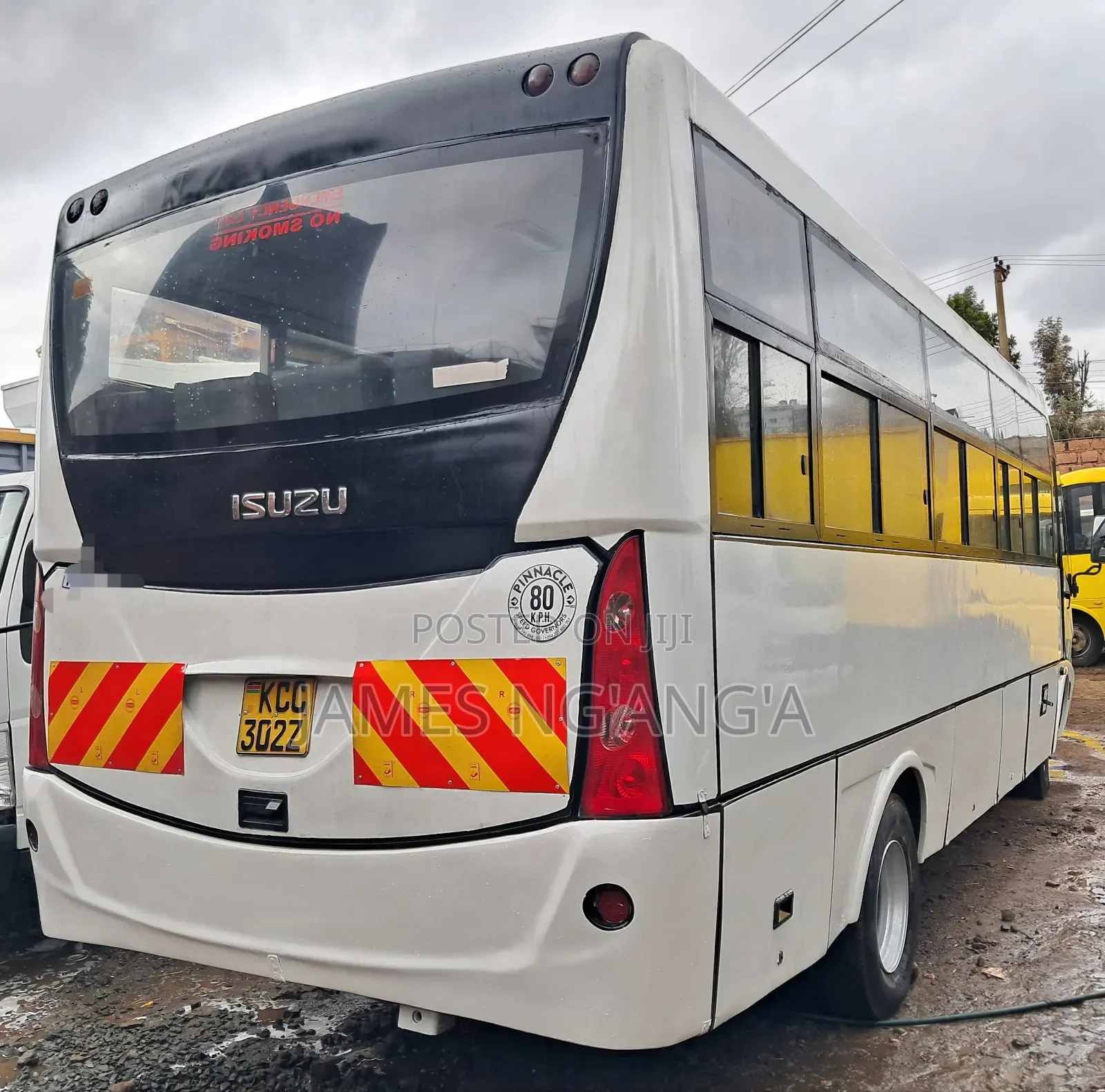 Isuzu NQR 2014 White