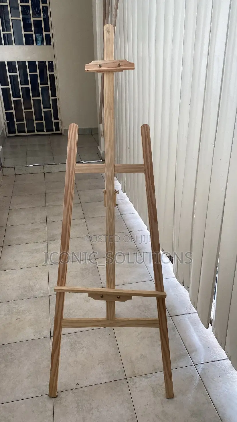 Wooden Easel Stand – Strong & Durable Display Stand