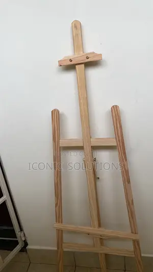 Wooden Easel Stand – Strong & Durable Display Stand