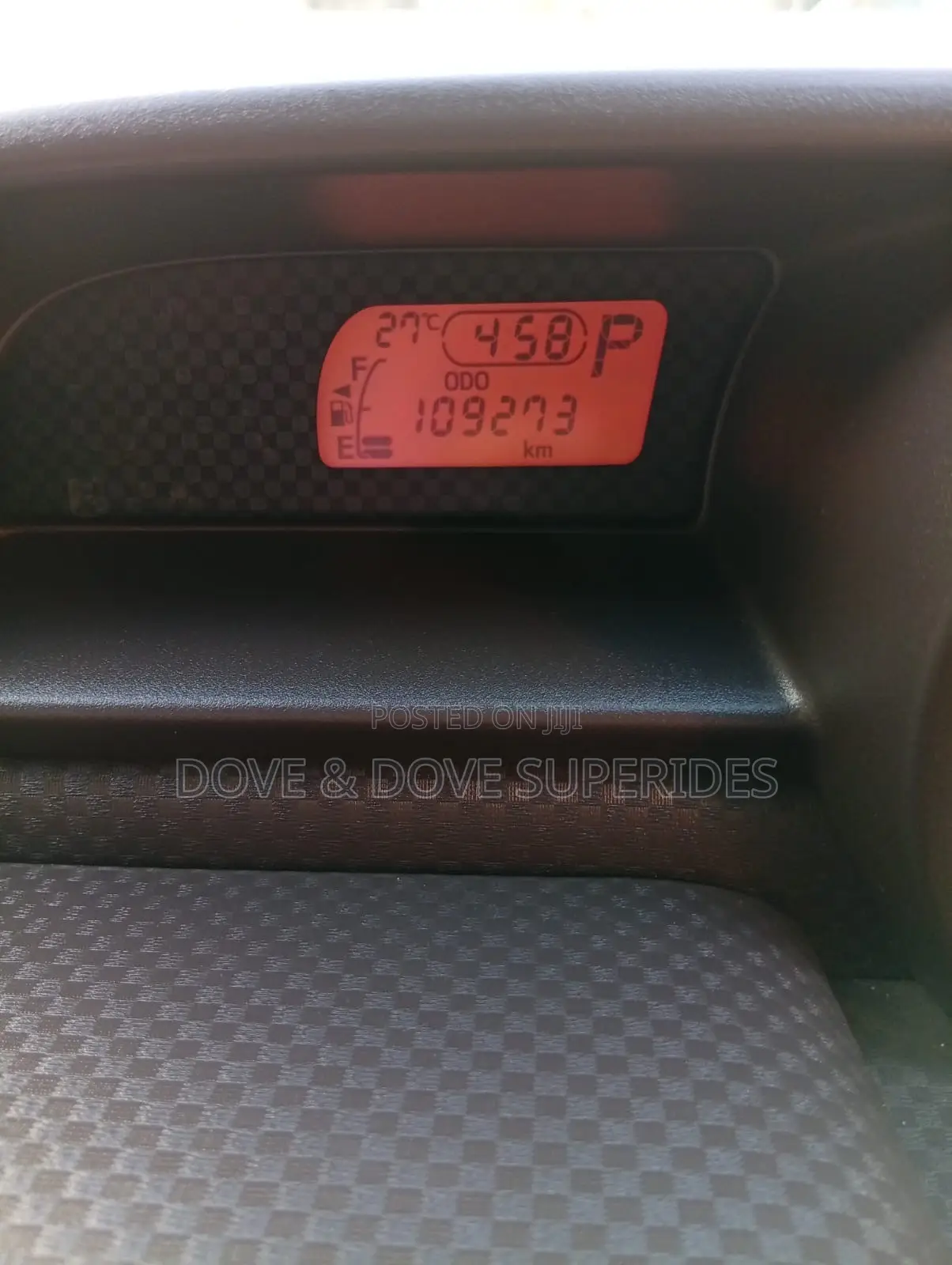 Toyota Porte 2017 Orange