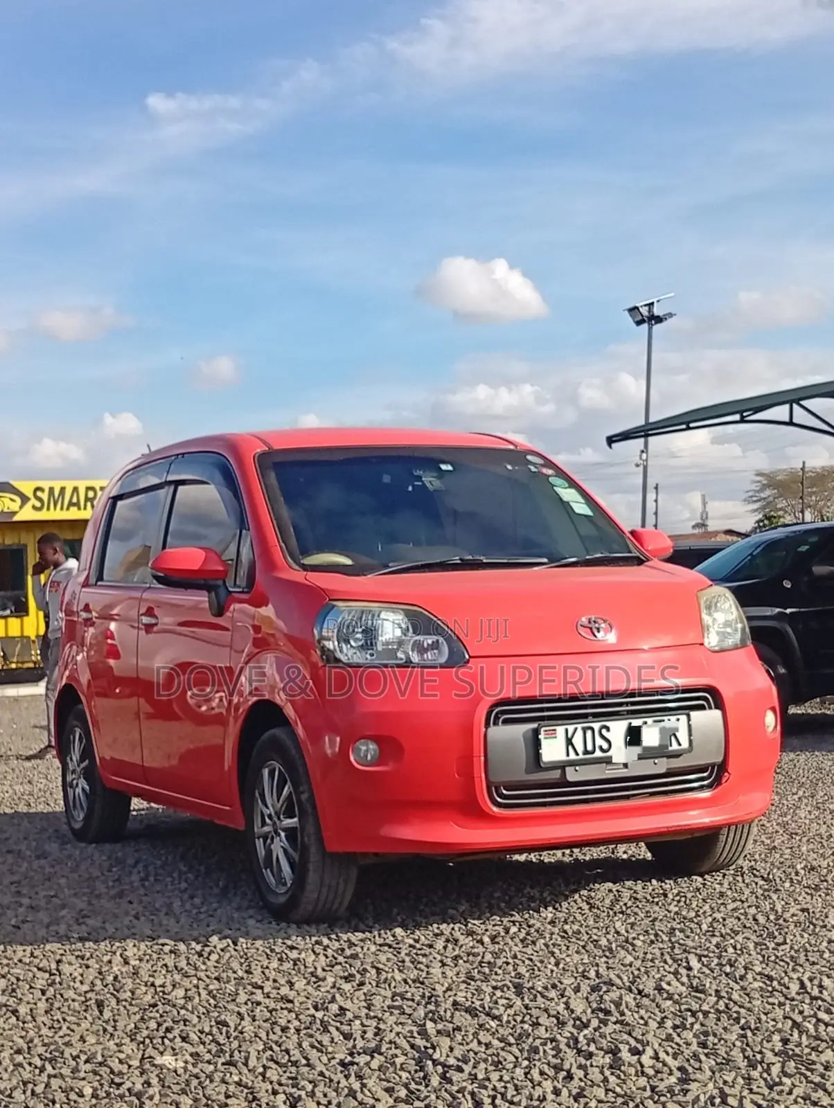 Toyota Porte 2017 Orange