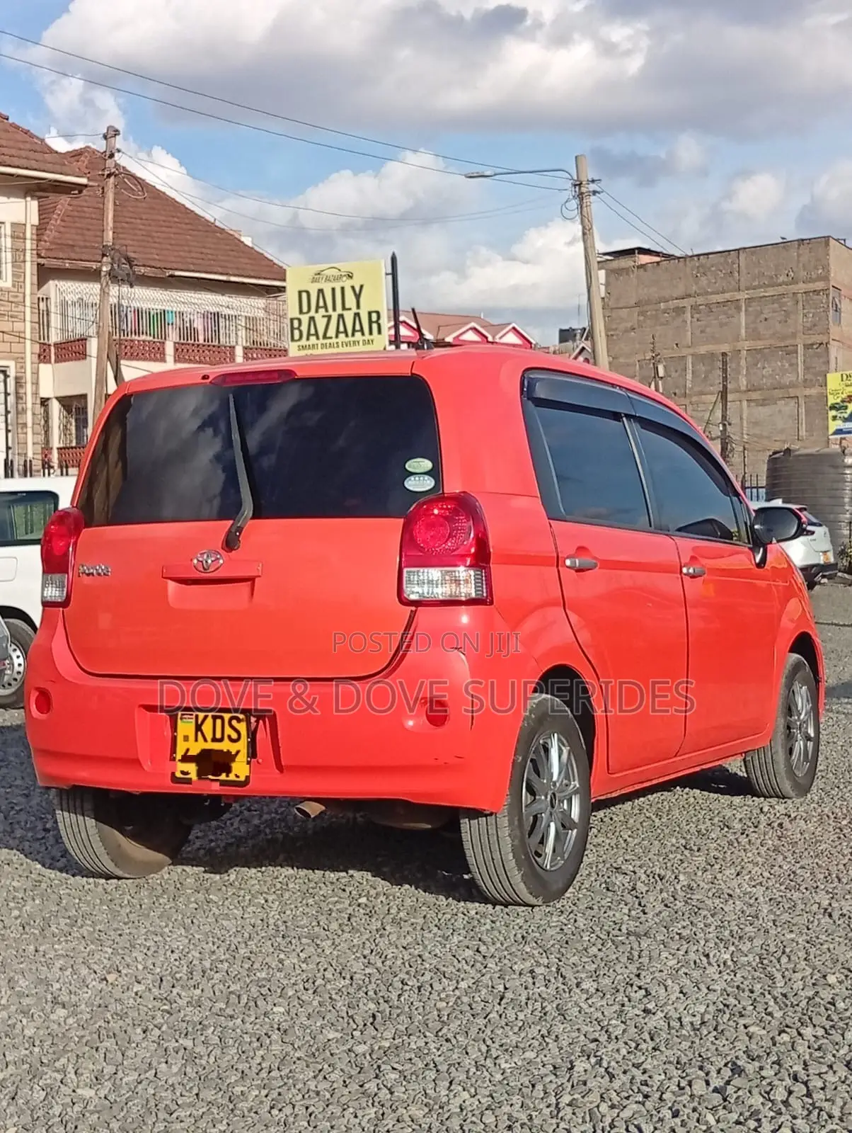 Toyota Porte 2017 Orange