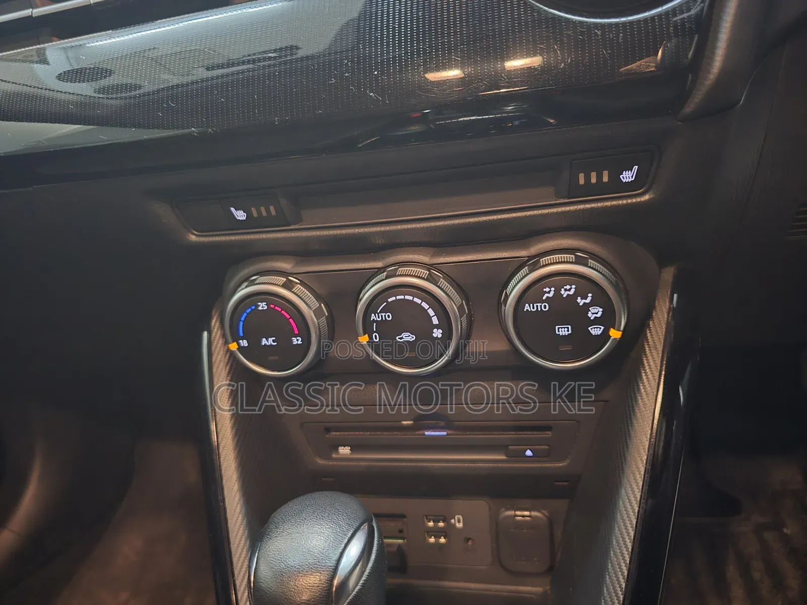 Mazda 2 2020 White