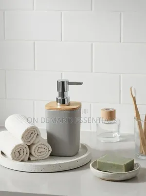 Liquid Soap Dispenser With Bamboo Lid