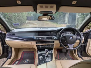 BMW 520i 2013 Gray