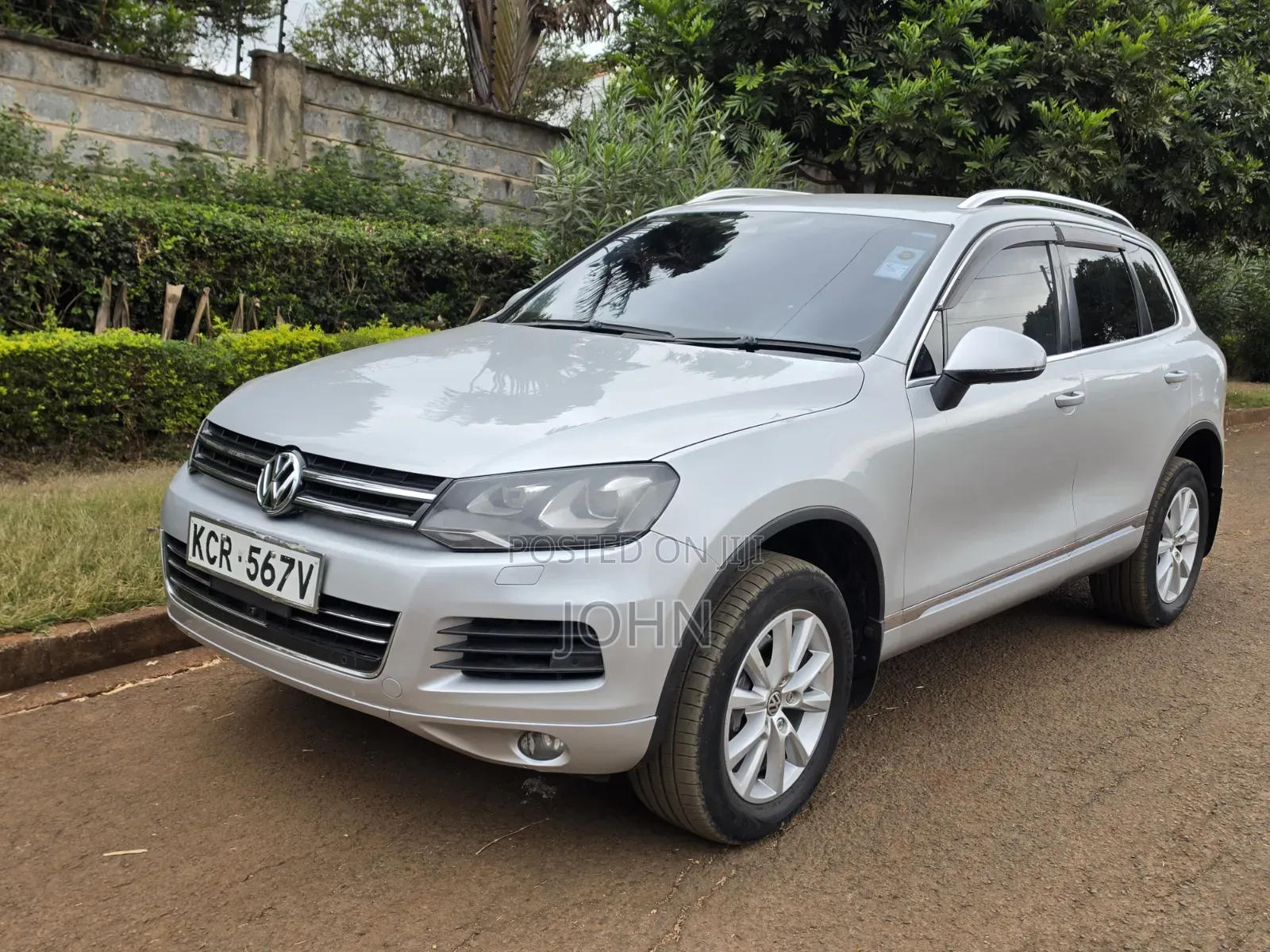 Volkswagen Touareg 2011 Silver