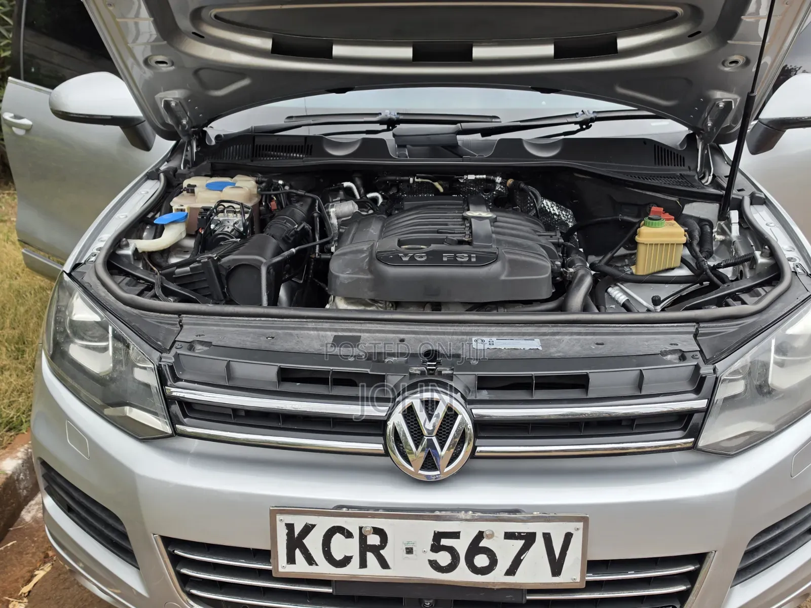Volkswagen Touareg 2011 Silver