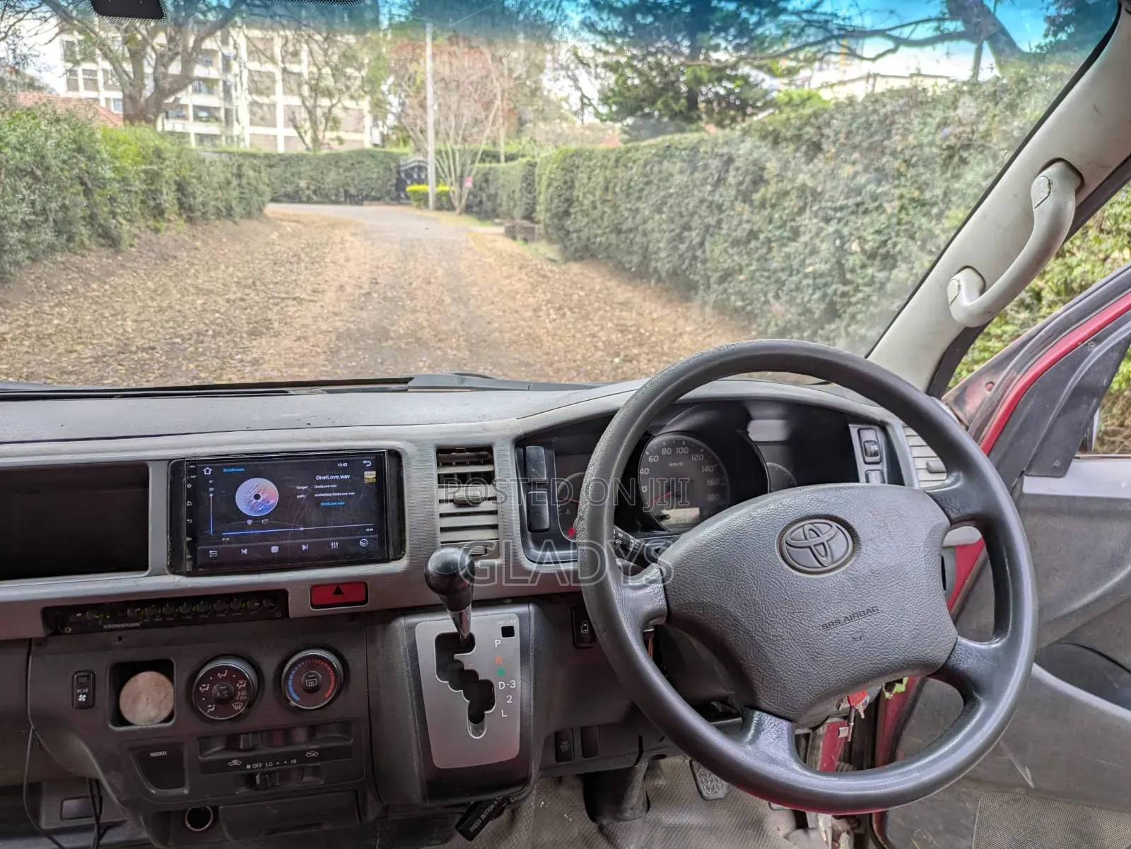 Toyota HiAce 2007 Red