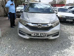 Honda Fit Shuttle 2016 Silver