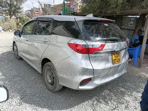 Honda Fit Shuttle 2016 Silver