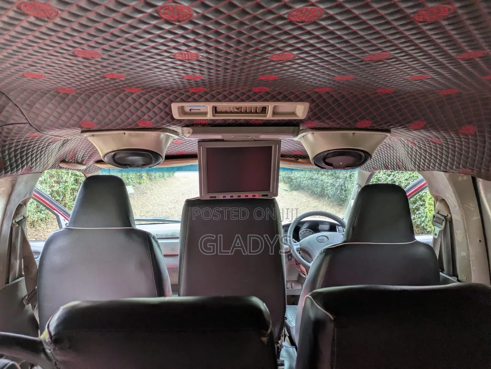 Toyota HiAce 2007 Red