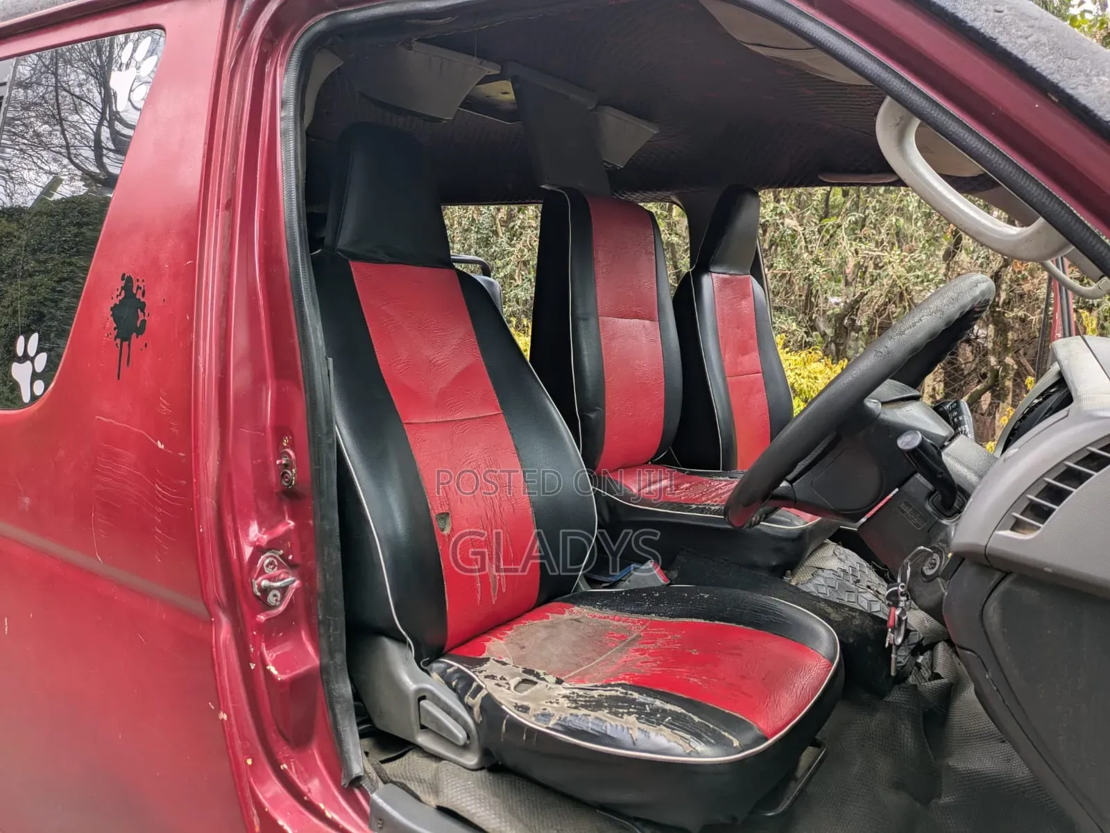 Toyota HiAce 2007 Red