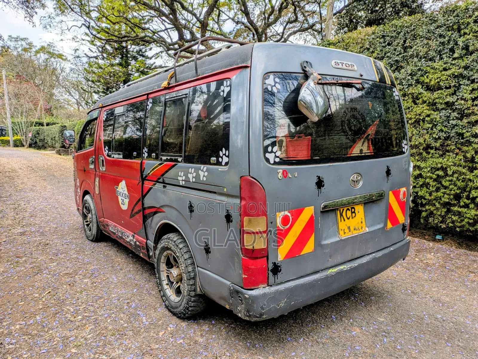 Toyota HiAce 2007 Red