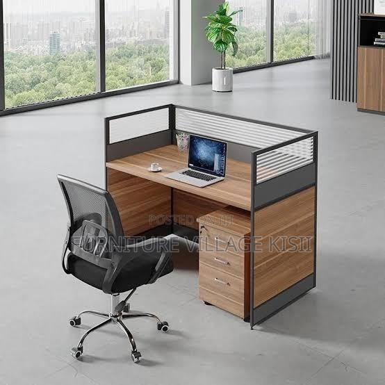 One-User Office Workstation - thumbnail 5
