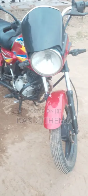 Bajaj Boxer 150 UG 2022 Red