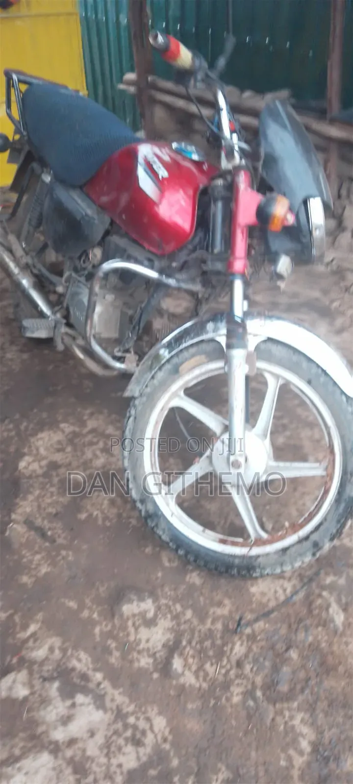 Bajaj Boxer 150 UG 2022 Red