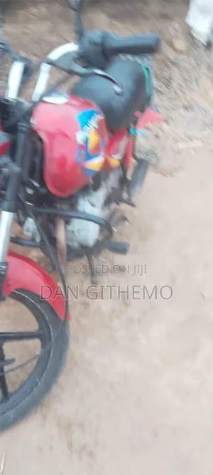 Bajaj Boxer 150 UG 2022 Red