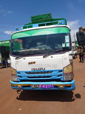 Isuzu ElF.