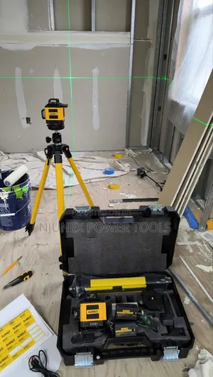 DeWalt 16-Line 360° Self-Leveling Green Beam Laser Level Kit