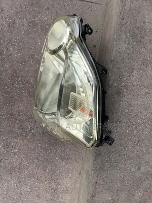 Nissan Extrail Nt 32 Headlight (Non)