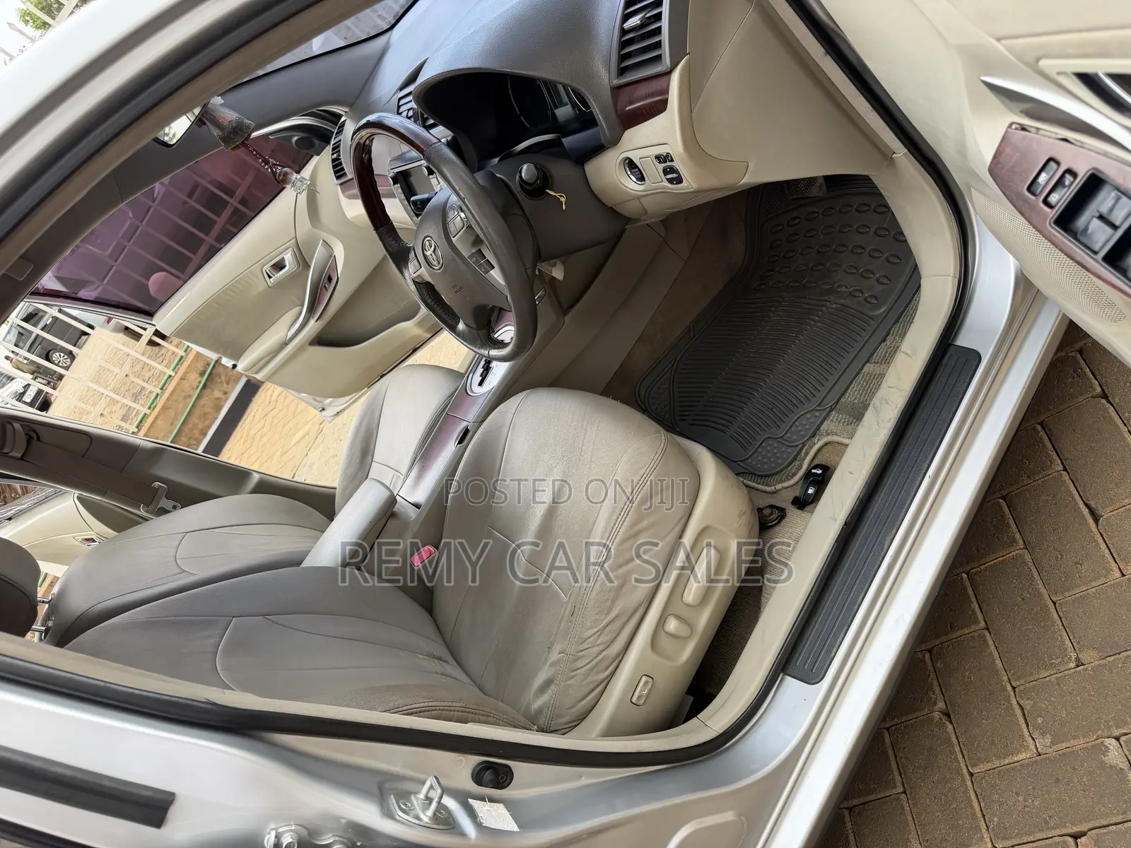 Toyota Allion 2010 Silver