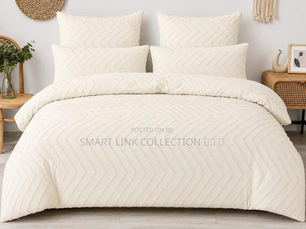 Tufted Duvet Cover Set - thumbnail 8