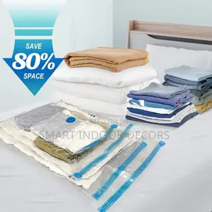 The 5pcs Compression Vacuum Storage Bags With a Manual Pump