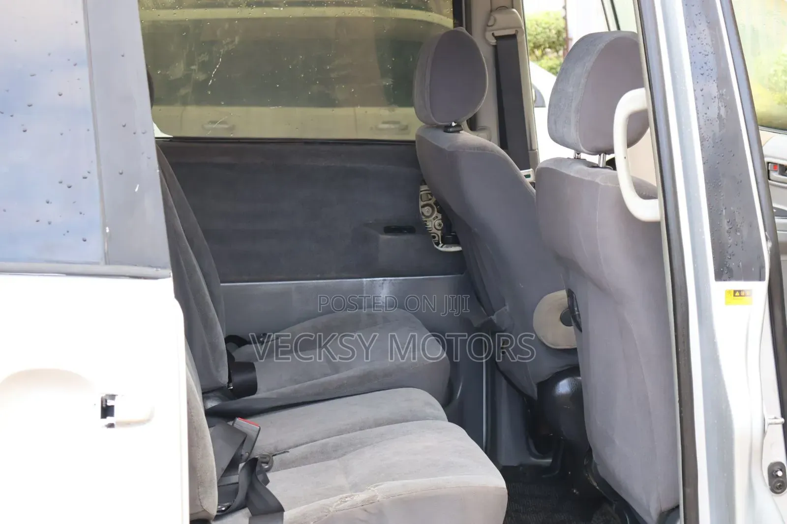 Toyota Noah 2005 Silver