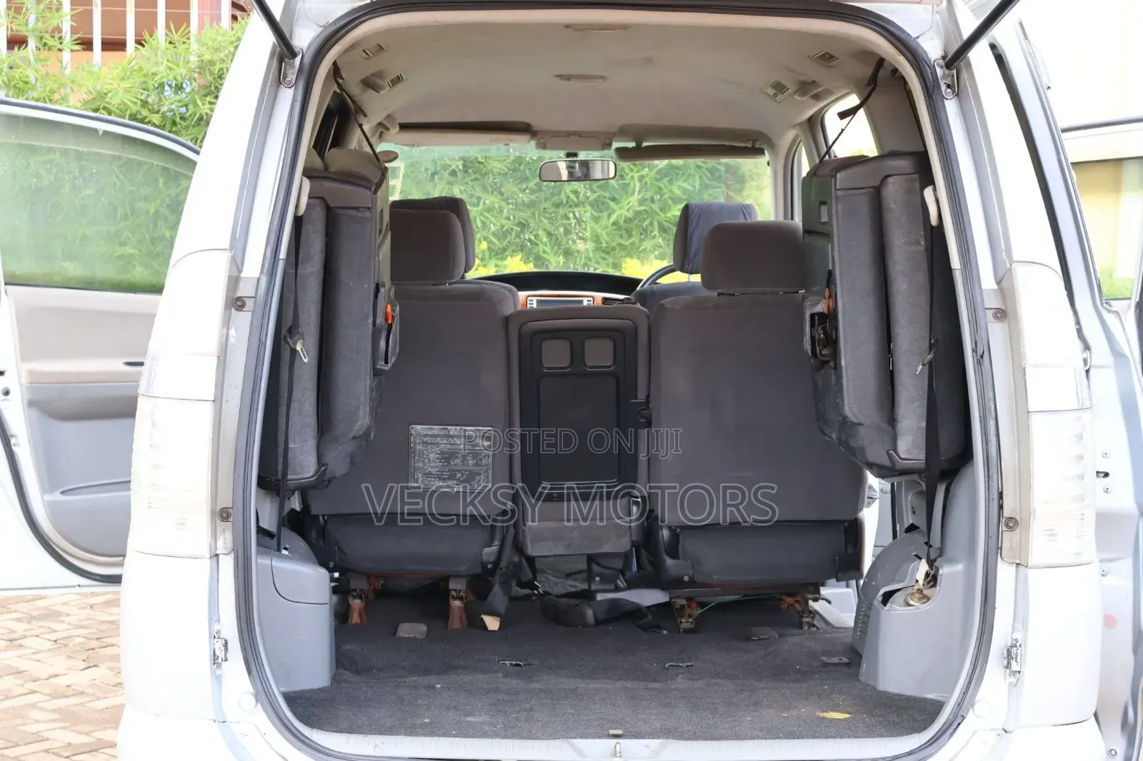 Toyota Noah 2005 Silver