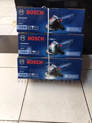 Bosch GWS 700 Professional Angle Grinder (710W).
