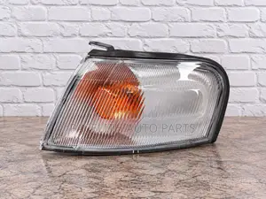 Depo Corner Lamp / Light Nissan Sunny B14 1994/1995/1996/1997/1998