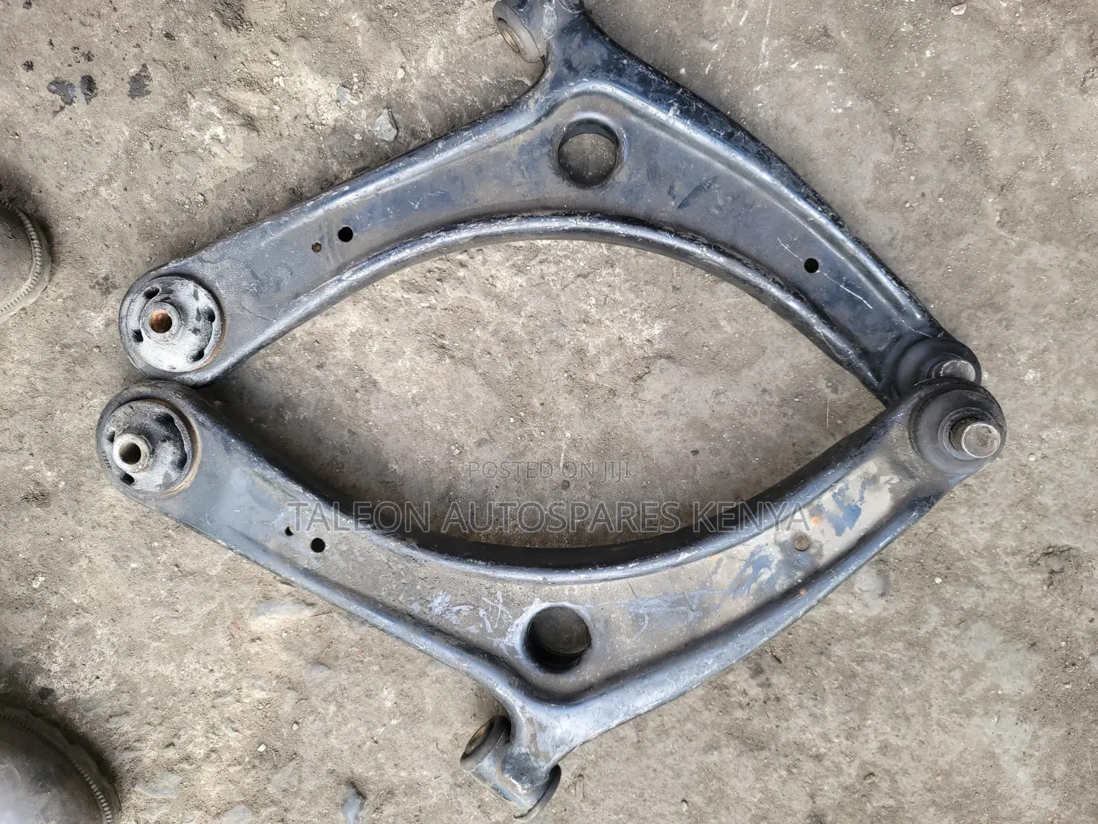 Mitsubishi Outlander Lower Arm Control