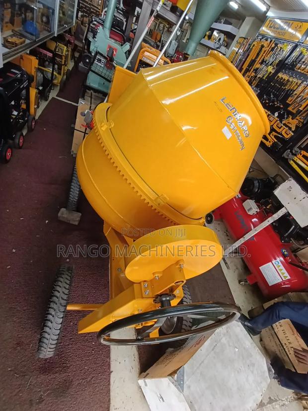 Concrete Mixer - thumbnail 2